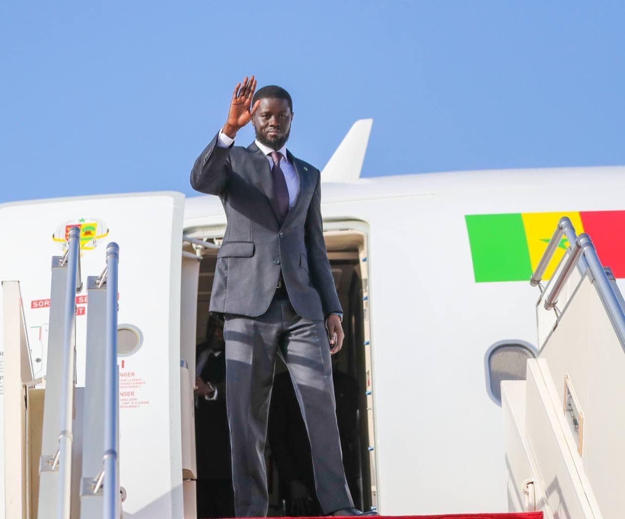 Le Président de la République, Bassirou Diomaye Faye, a quitté Dakar ce matin en direction d’Abidjan .