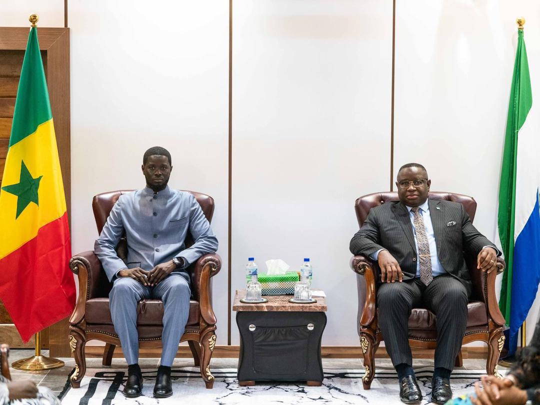 Freetown : Les présidents Bassirou Diomaye Faye et Wonie Bio s’engagent à consolider les relations fraternelles entre les deux pays