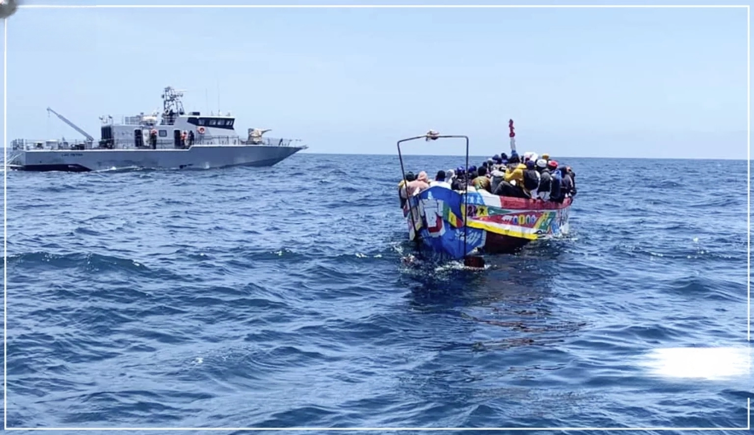 219 migrants interceptés au large de Dakar par la Marine nationale ...