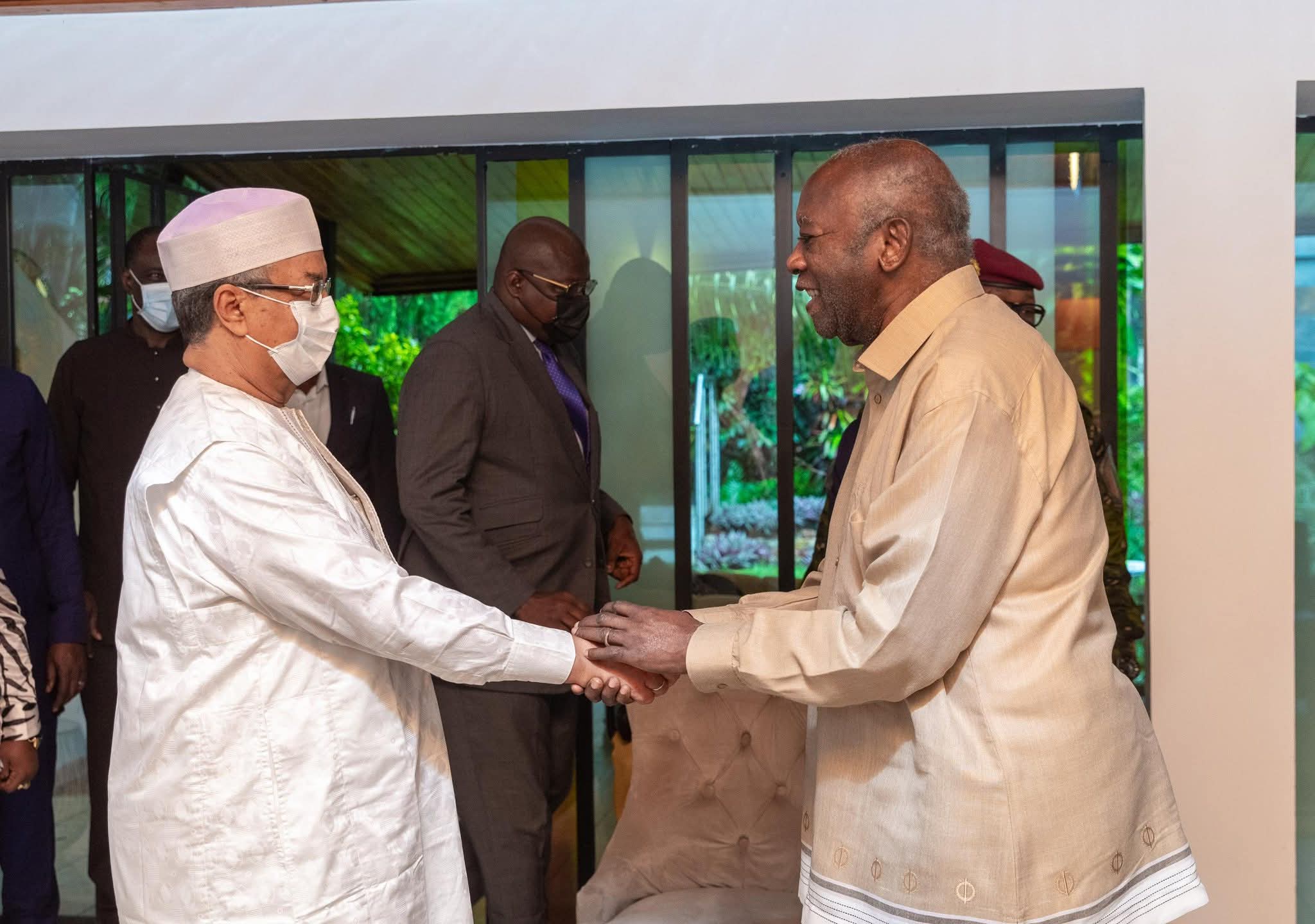 Présidentielle 2025 : Laurent Gbagbo reçoit une délégation de l’Union africaine à son domicile