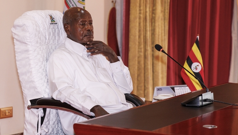 Ouganda : Museveni promulgue une loi controversée sur l’influence étrangère