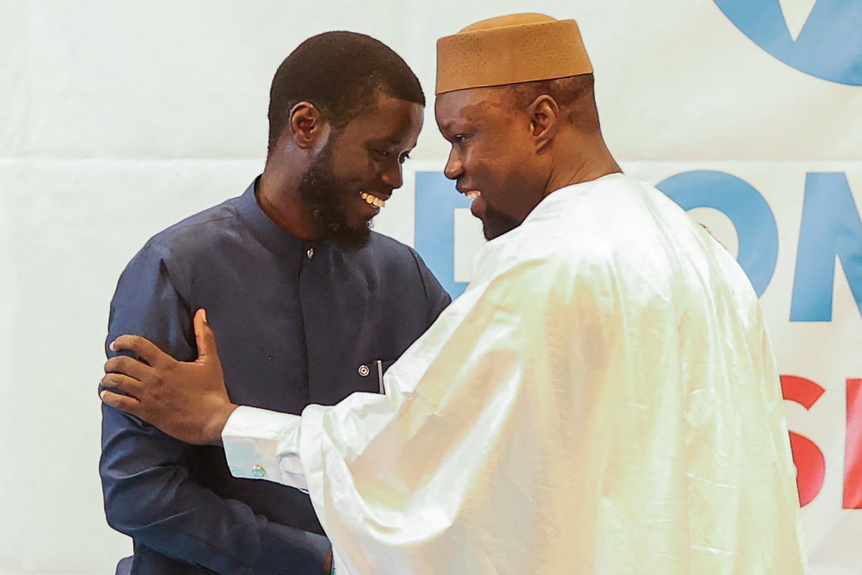 Le président Bassirou Diomaye Faye met fin aux fonctions du Premier ministre Ousmane Sonko