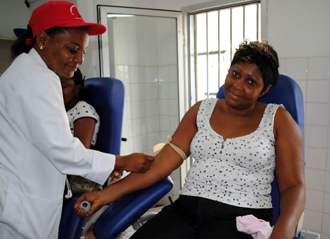 Journée mondiale du donneur de sang : au CNTS, la solidarité coule dans les veines
