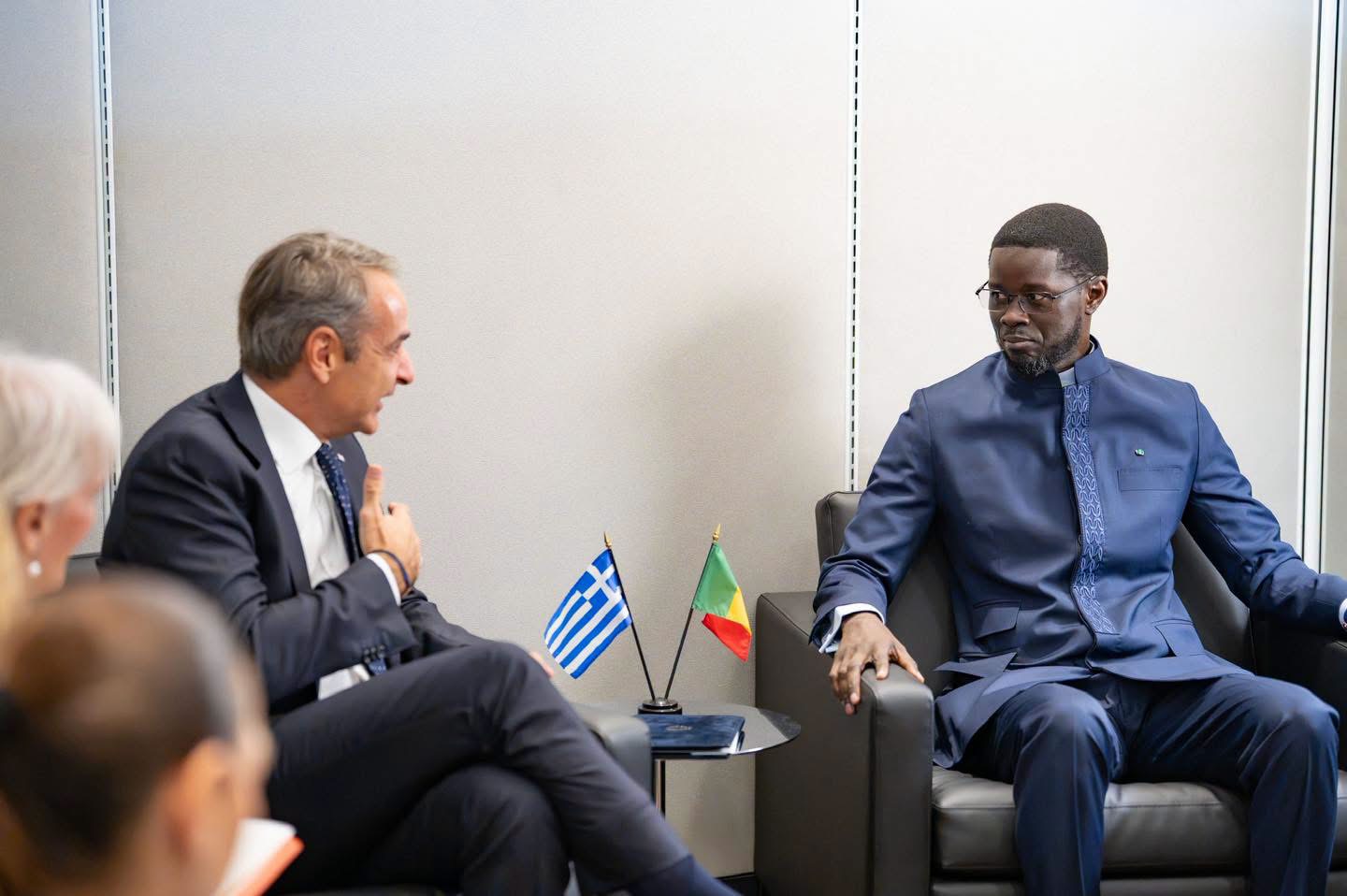 À New York, Diomaye Faye échange avec le Premier ministre grec