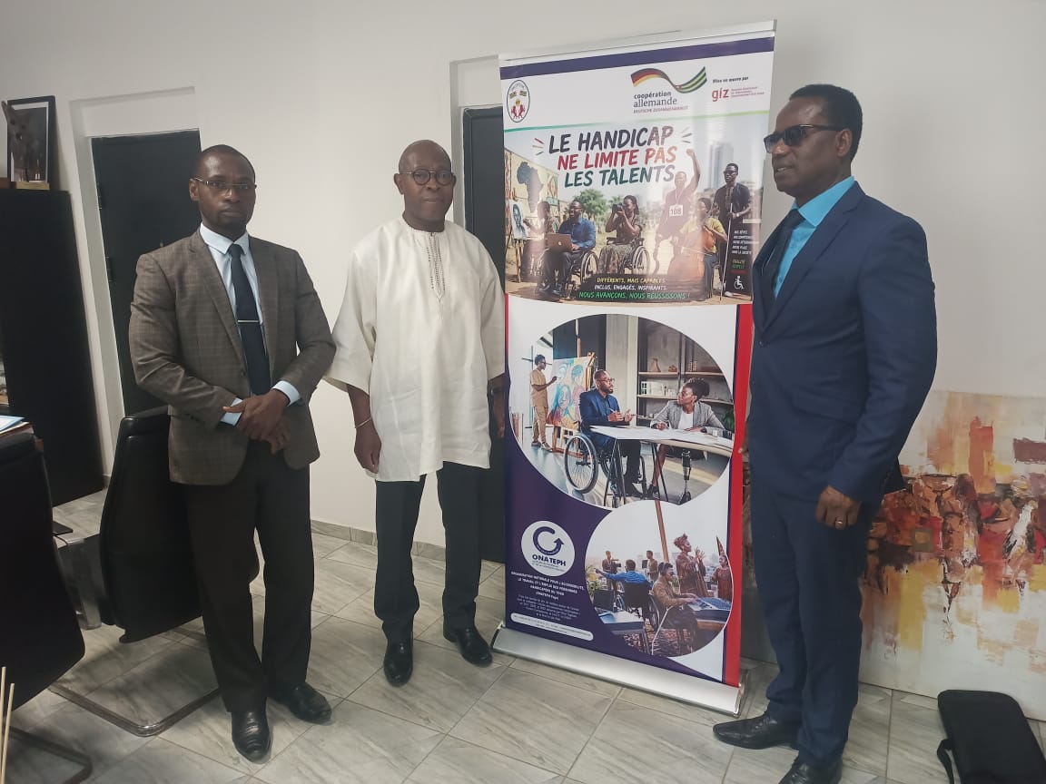 Fonctionnaires handicapés : Isaac Tchiakpé soutient le plaidoyer de l’ONATEPH-Togo pour rendre les sites touristiques et hôtels accessibles à tous