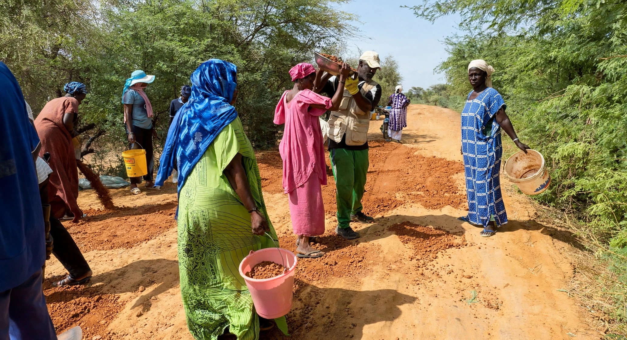 Podor : à Niandane, des femmes commerçantes se mobilisent pour réhabiliter une route abandonnée