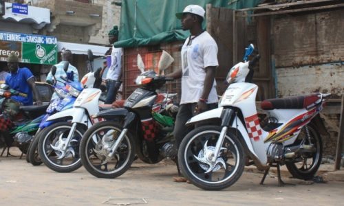 À Louga, les motos « Jakarta » deviennent le refuge des jeunes face au chômage
