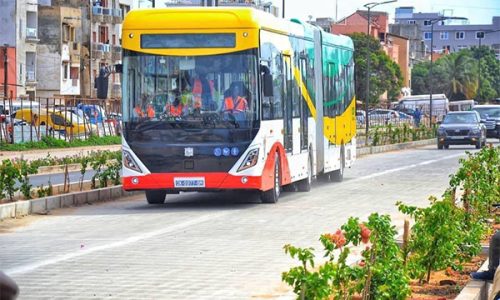 Voyage inaugural à bord du Bus Transit Rapid (BRT) : les usagers partagés entre confort, sécurité et cherté des billets