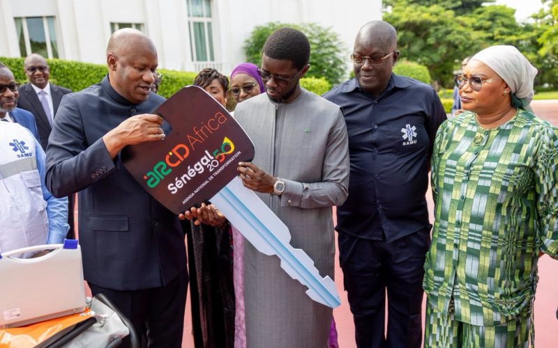 Bassirou Diomaye Faye renforce le parc d’ambulances médicalisées du Sénégal