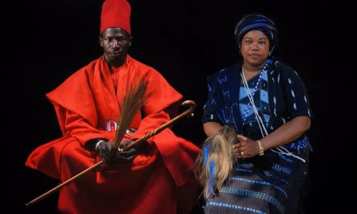 Oumy Thiaré célèbre ses racines et son lien avec Sa Majesté Kayun Sibilé Sambou