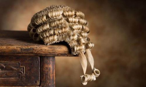Burkina Faso : le port de perruques de style colonial officiellement interdit aux juges