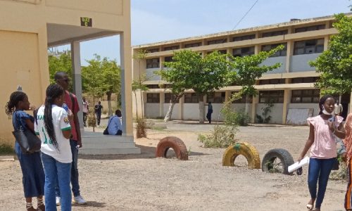 Fuite au bac blanc à Dakar : un agent de reprographie condamné à deux ans, dont trois mois ferme