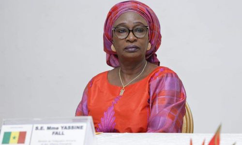Ousmane Sonko en congé, Yassine Fall assure l’intérim à la Primature