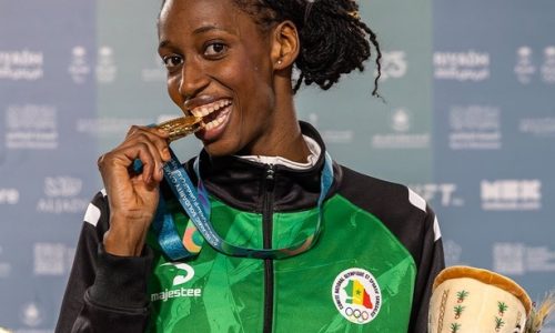 Saly Sarr offre l’or au Sénégal avec un triple saut historique à Riyad