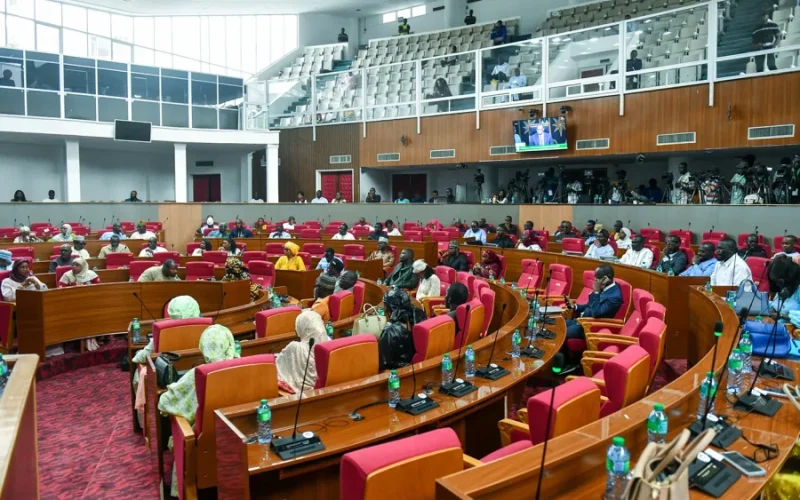 Conseil constitutionnel : la « démission d’office » écartée du règlement de l’Assemblée