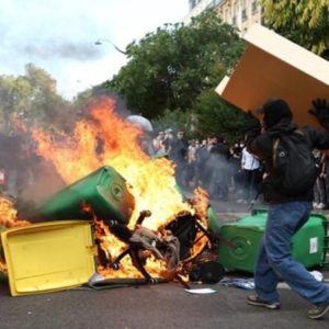 France : pourquoi les lycéens sont-ils en colère ?