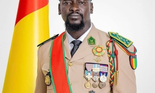 Guinée : Doumbouya bouscule les règles du jeu présidentiel