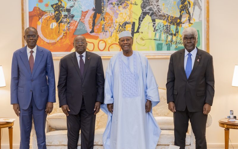 Ahmadou Lô échange avec Alassane Ouattara