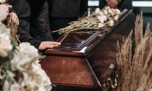 États-Unis : voici les détails sur les 200 cadavres en décomposition, découverts au domicile d’un couple