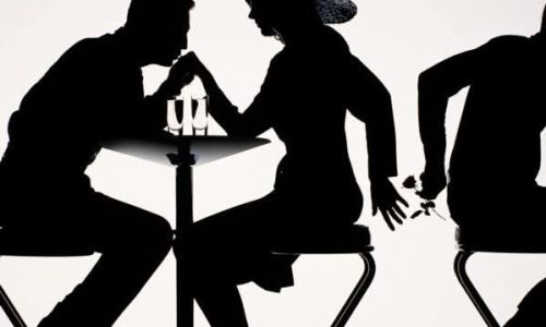 Les secrets murmurés par le corps : quand l’amour laisse ses traces