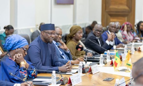 Ousmane Sonko a tenu une séance de travail avec son homologue ivoirien, Robert Beugré