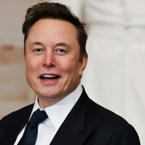 Elon Musk convoqué à Paris dans une enquête sur les contenus illicites
