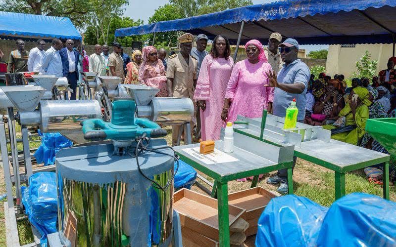 Kédougou : 17 groupements féminins reçoivent près de 90 millions FCFA d’équipements