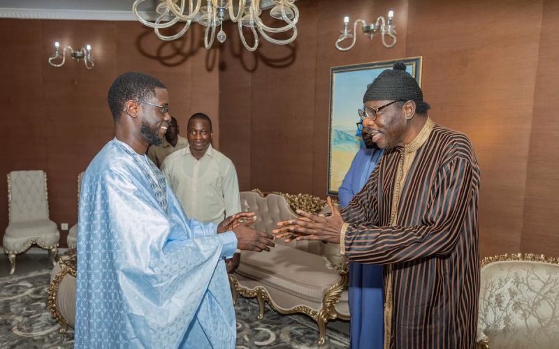 Tivaouane : Bassirou Diomaye Faye échange avec Serigne Moustapha Sy