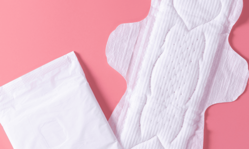 Des serviettes hygiéniques importées au centre d’une alerte sanitaire au Sénégal