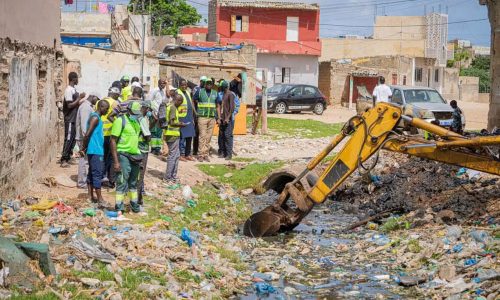 Dakar : des opérations de curage pour prévenir les inondations