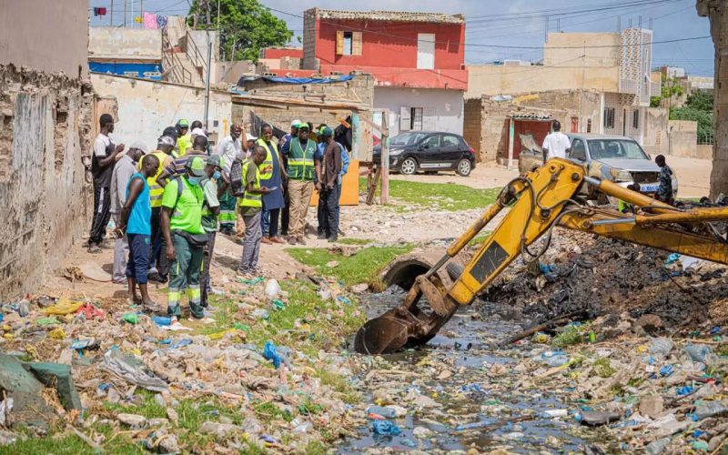 Dakar : des opérations de curage pour prévenir les inondations