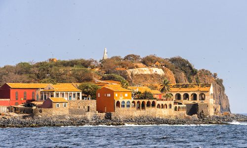 Île de Gorée : Les déchets ménagers décorent les fonds marins