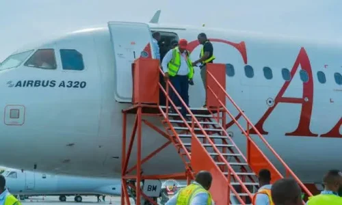 Naissance en plein vol : un bébé déclaré de nationalité congolaise