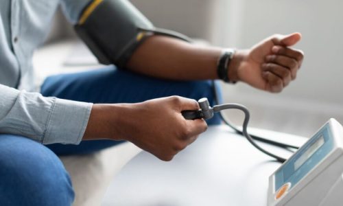 L’hypertension est-elle en train de devenir la nouvelle maladie des jeunes Africains ?