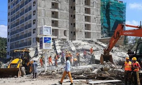 Nairobi : un immeuble en construction s’effondre, des personnes toujours piégées sous les décombres