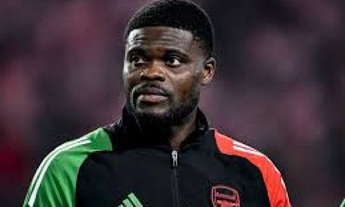 Premier League : Thomas Partey inculpé pour viols – Arsenal sous le feu des critiques