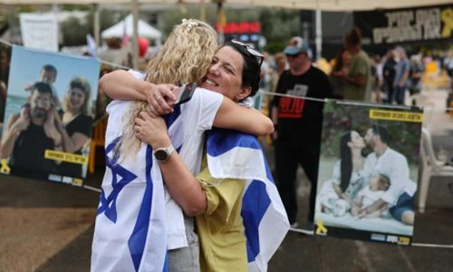 Israël et le Hamas signent partiellement le plan de paix de Donald Trump