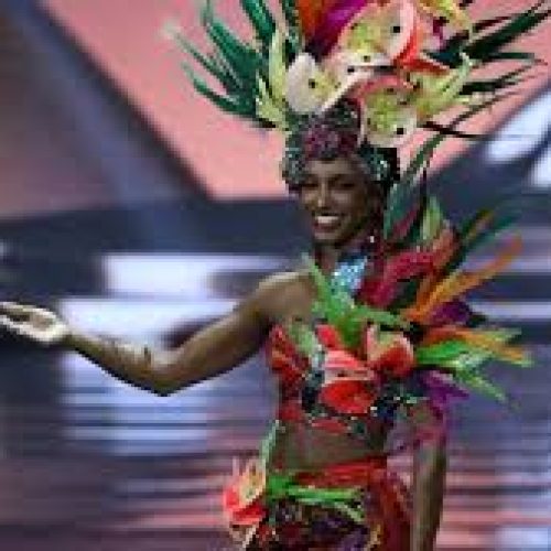 Chute de la scène de Miss Univers : Miss Jamaïque toujours hospitalisée en soins intensifs