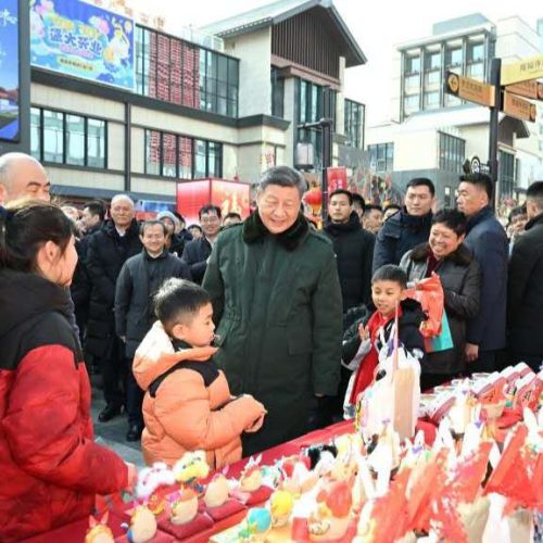 Sorties d’inspection de Xi Jinping avant la Fête du Printemps : proximité et unité nationale