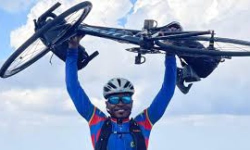 RDC : un cycliste parcourt 17 pays pour promouvoir la paix