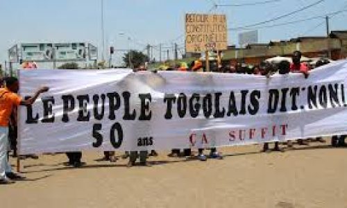 Togo : l’opposition relance la contestation contre les réformes constitutionnelles à Lomé
