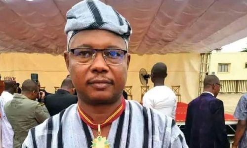 Bénin : un influenceur condamné à cinq ans de prison après un message WhatsApp
