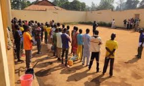 Ghana : Près de 1 000 détenus libérés grâce à une mesure de clémence présidentielle