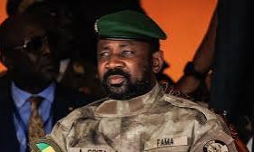 Mali : le régime militaire de plus en plus contesté pour ses dérives autoritaires