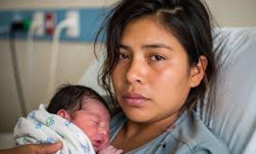 Une Mexicaine a réussi à mettre au monde son enfant en se faisant elle-même une césarienne à l’aide d’un couteau de cuisine