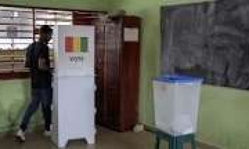 Guinée : les urnes pour tourner la page du coup d’État