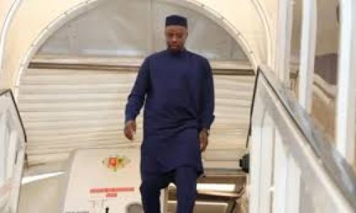 Départ d’Ousmane Sonko pour Abu Dhabi : entre spéculations et démentis