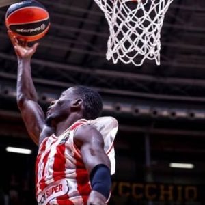 EuroLeague : Mbaye Ndiaye signe une performance XXL avec l’Olympiacos