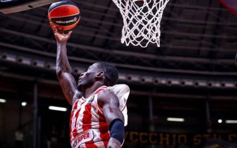 EuroLeague : Mbaye Ndiaye signe une performance XXL avec l’Olympiacos