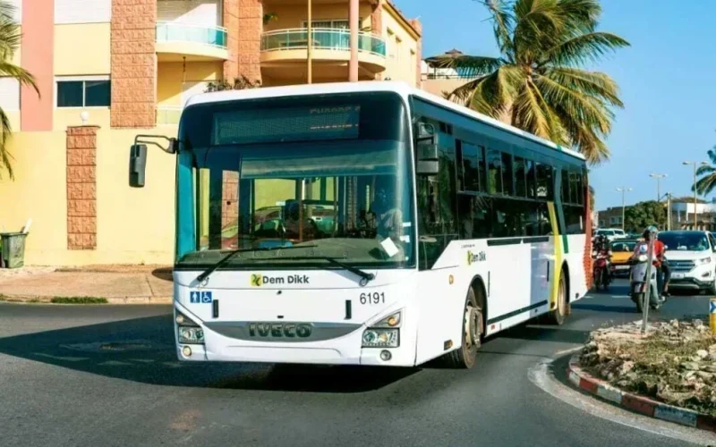 Dakar Dem Dikk : la présence de militaires dans les bus inquiète les syndicats